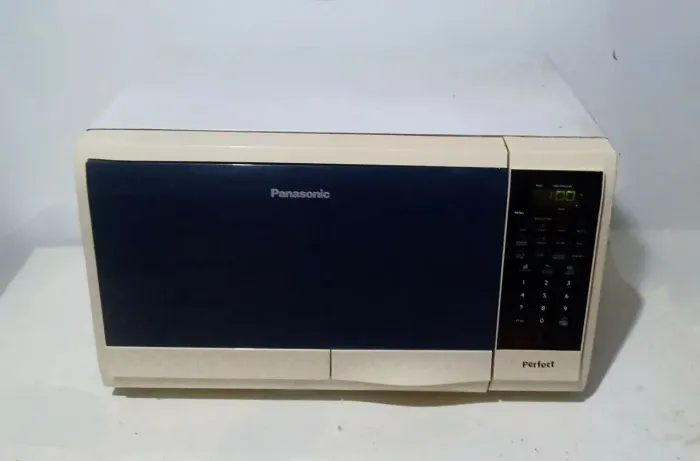 Microondas Panasonic 28L / 220v (Aceita cartão) Entrega.