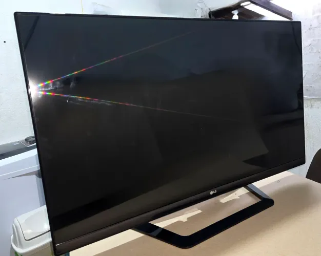 TV LG 47? 3D Full HD + 4 Óculos Novos + Controle - Completa