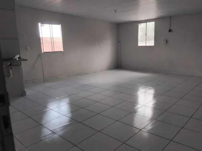 Aluguel de uma sala medindo 6*6.