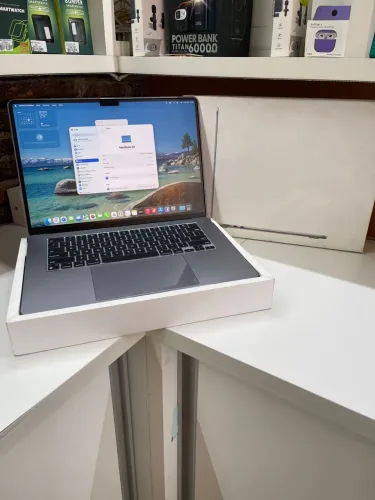 MacBook Air m2 15 polegadas (Seminovo) 256SSD/ 8GB ram