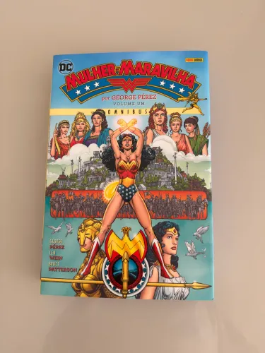Quadrinho Mulher-Maravilha por George Perez (Dc Omnibus) - Panini Comics