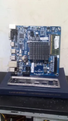 Vendo essa placa DDR2 funcionando perfeitamente mente