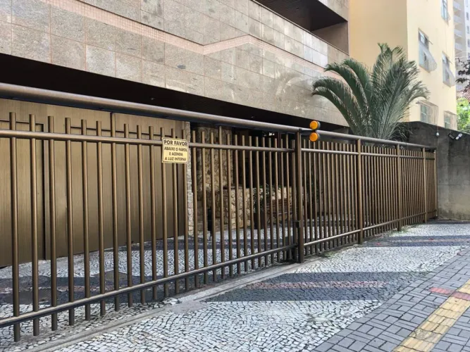 Apartamento para Locação em Niterói, Icaraí, 3 dormitórios, 1 suíte, 1 banheiro, 1 vaga