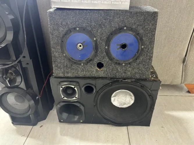 Vendo caixas de som