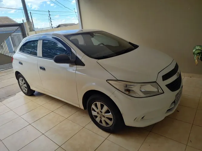 Chevrolet Onix JOY Hatch 1.0 8V Flex Mec. 4P 2018