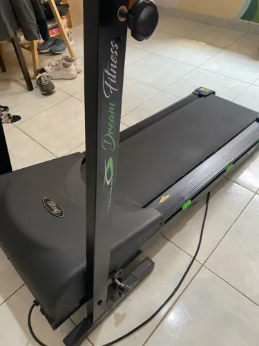 Esteira Dream Concept 1600 - Funcionando perfeitamente em excelente estado!