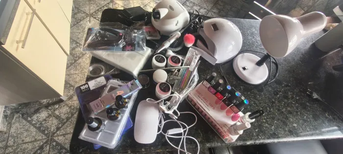 Vendo kit completo de unhas
