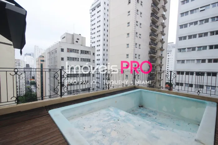 Apartamento com piscina privativa na Al Franca.