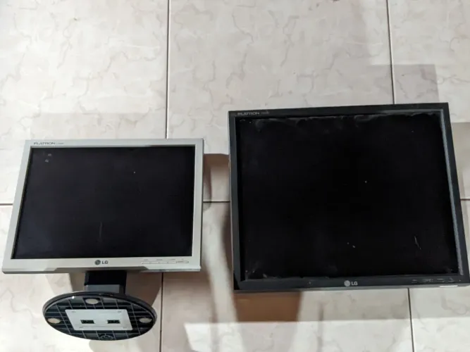 kit 2 monitores LG barato(venda urgente)