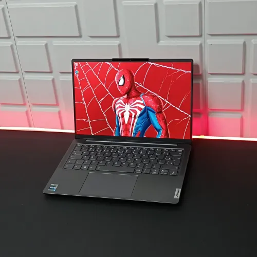 Notebook Lenovo Yoga slim 6 - Intel Core i5 - 16GB RAM DDR5 - SSD Nvmie - Tela 14" IPS 2K