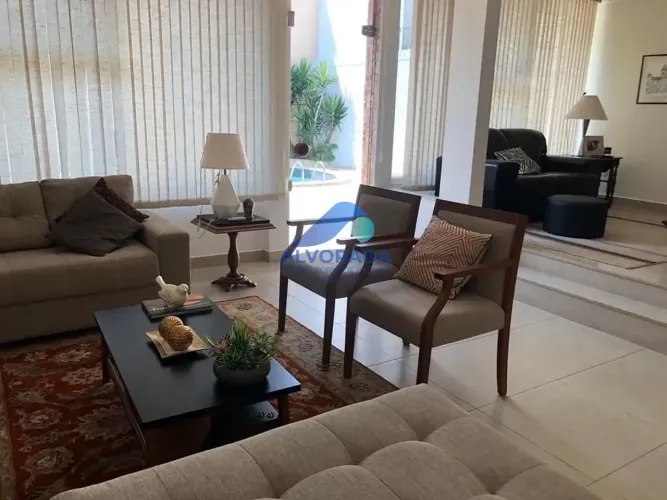 Sobrado à venda por R$ 1.500.000,00 - Vila Paraíba - Guaratinguetá/SP