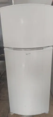 Vendo Geladeira marca Consul Frost free 409 Litros Gelando perfeitamente 