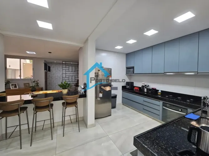 Casa em Condomínio para Venda em Contagem, Centro, 4 dormitórios, 2 suítes, 3 banheiros, 4
