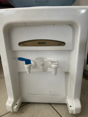 Bebedouro de Mesa Elétrico- galão 20 L