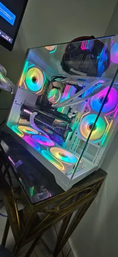 Setup Gamer - Core i5 12600K, RTX 3060 12GB, 32GB RAM, Gabinete Aquário + Monitor