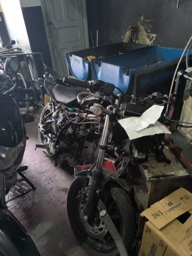 Fazer 250 ... Sucata ( retirada de peças )