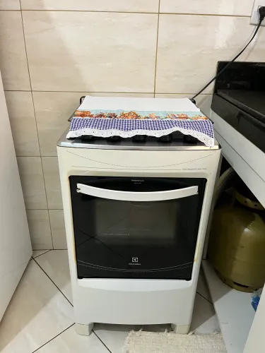 Fogão Electrolux em excelente estado!