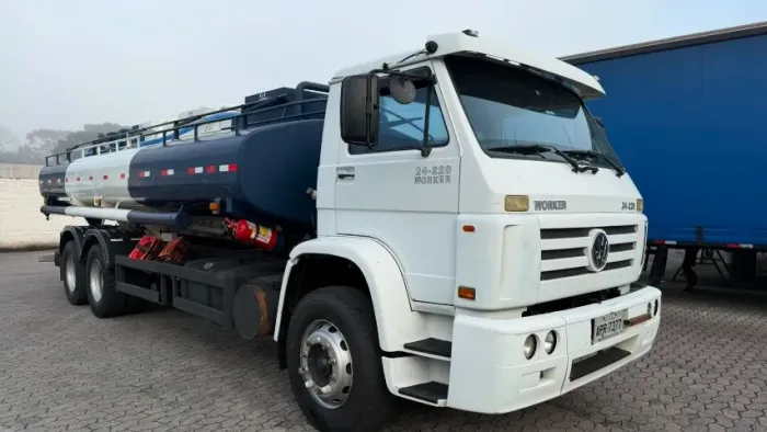 Vw 24-220 ano 2008 tanque