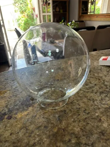 Cúpula de vidro transparente