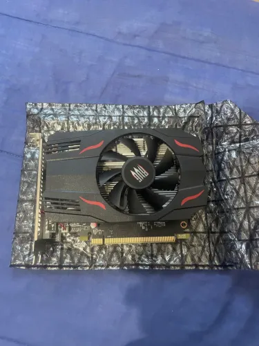 Radeon RX 550 GDDR5 4GB Placa de vídeo AMD