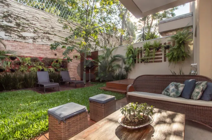 Casa de Condomínio - 3 Dormitórios (Suítes) à Venda na Chácara Monte Alegre - São Paulo/SP