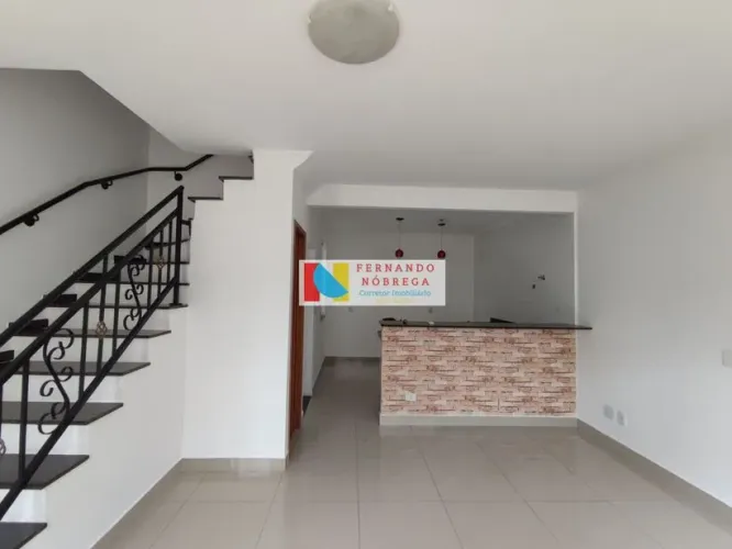 Casa em Condomínio com 2 Quarto(s) e 3 banheiro(s) para Alugar, 70 m² por R$ 3200 / Mês