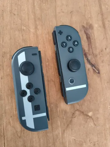 Par de Joycons para Nintendo Switch Edição Super Smash Bros