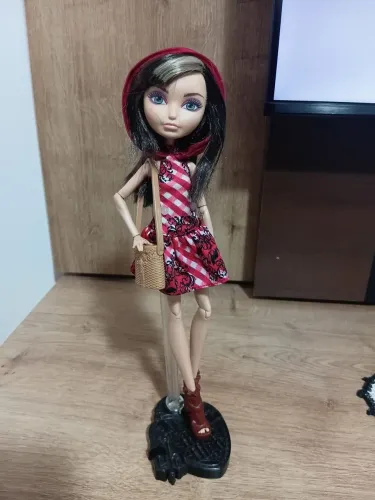 Cerise hood monster high ever after high piquenique