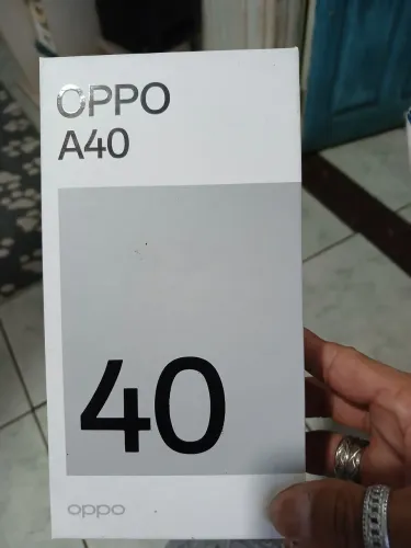 Celular oppo semi novo 