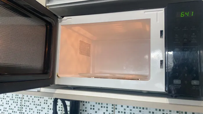 Microondas agratto