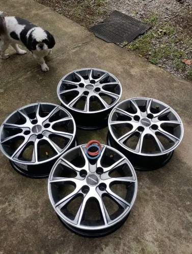 Roda de liga leve diamantada 14' 4x100 Scorro