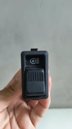 Botão Interruptor Farol Milha Aux Escort Xr3 81AG15332BA Carto Ford