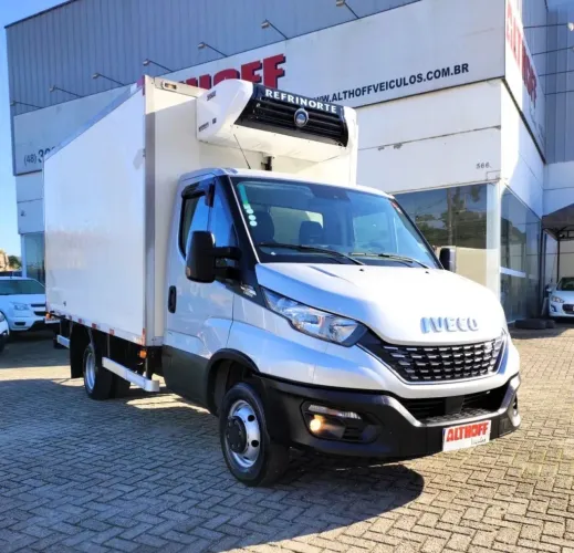 IVECO 55-170 com baú frigorífico 2021