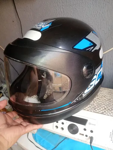 Capacete Novo n.60 só hojeeeee $: 100