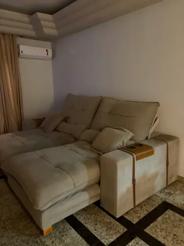 Sofá seminovo 2,7mts