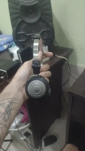 Fone AKG Compacto K414