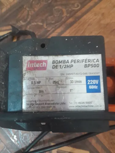 Vendo bomba d'água seminova