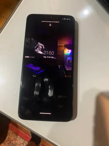 Motorola One Macro