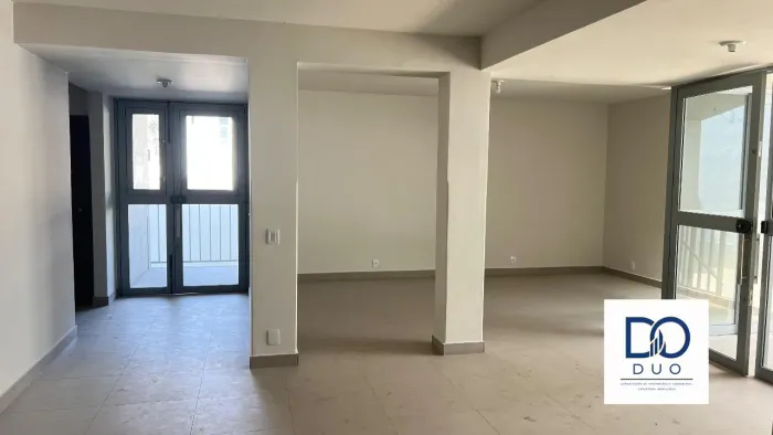 Belvedere - BH | Casa Comercial | Garagem para mais de 20 veículos