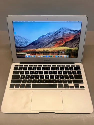 Mackbook Air 11? 2011Intel Core i5  1,6 GHz  4 GB 1333 MHz DDR3