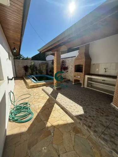 Casa para Aluguel em Taubaté Condomínio Primavera com 3 Quartos sendo 1 Suíte, Piscina e Á