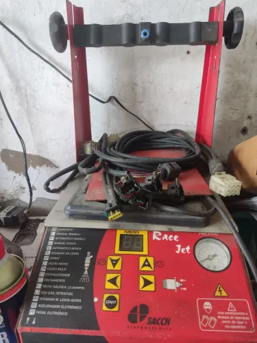 Máquina limpa bicos automotivo