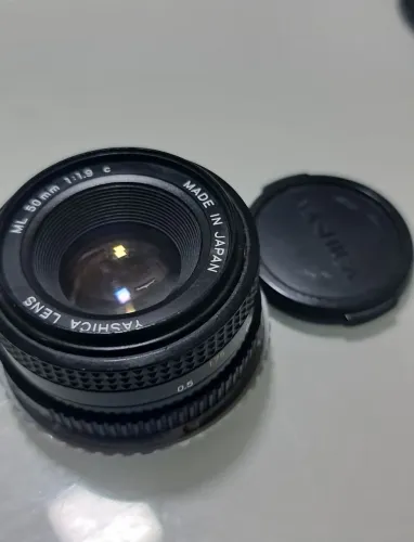 Kit Lente Vintage Yashica ML 50mm f/1.9 C + Adaptador p/ Canon EOS (T5i, T6, T7, etc.)
