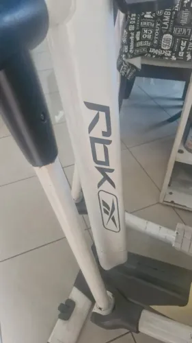 L277) Cross Trainer Reebok C5.5e - Elíptico Eletromagnético Profissional