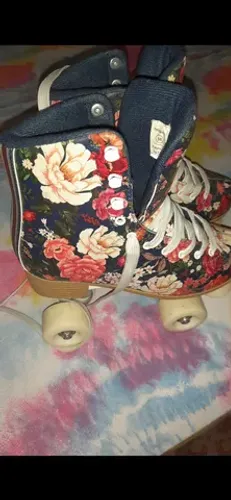 Patins Farm, usado 2x na caixa, número 38 calça 37 também .