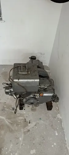 Motor estacionário YANMAR NS B18 de centro para barco com reversor o pecas diversas
