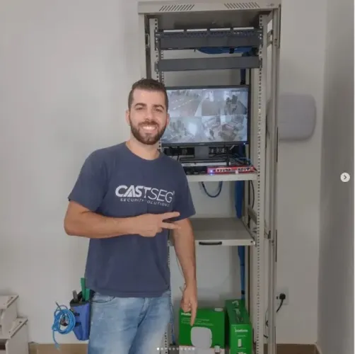 Técnico de Informática e Cabeamento de Redes e Wi-Fi
