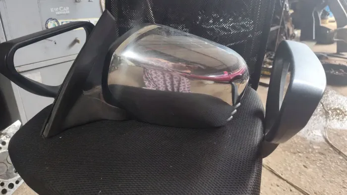 Retrovisor cromado,original ,retrátil L200 Triton lado esquerdo