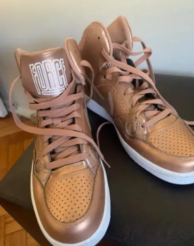 Nike son of force original feminino bronze usado 2x