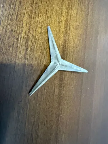 Símbolo Mercedes-Benz ( usado)